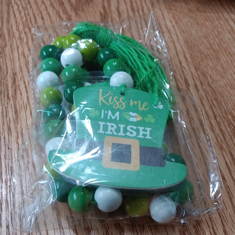 KISS me I'm Irish beaded rope